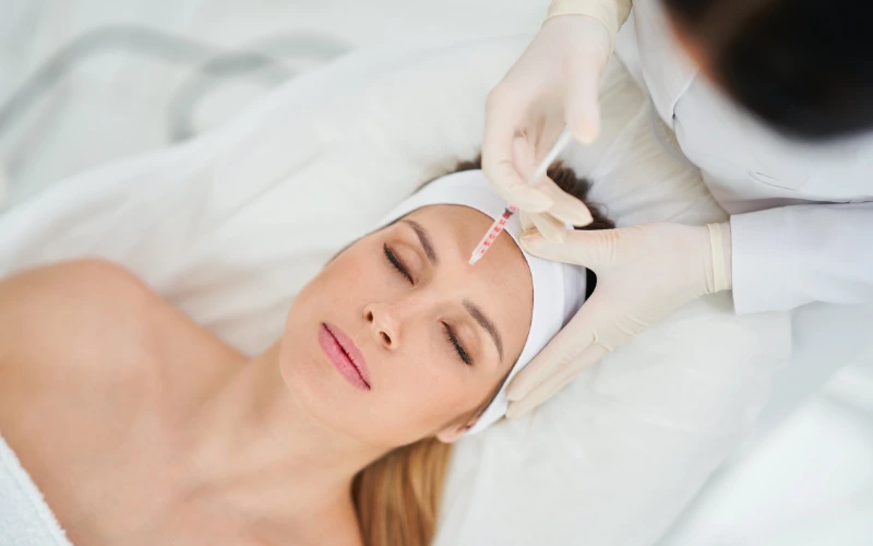 Quy trình thực hiện tiêm Botox nâng cung mày
